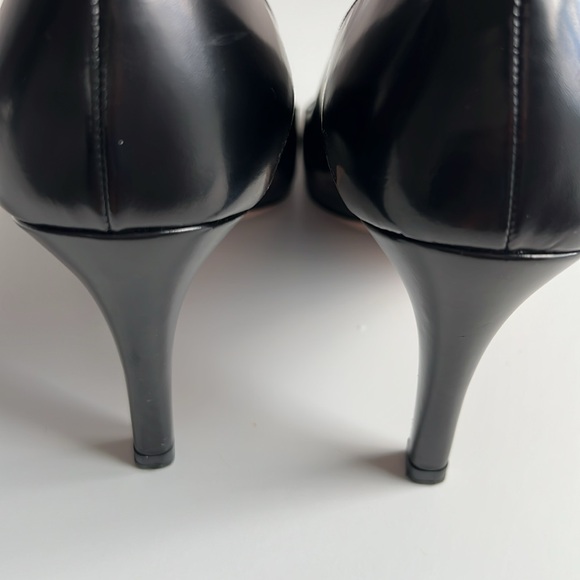 Prada peep toe black leather pump size 37.5, 3.25 inch heel made in Italy - Picture 8 of 11